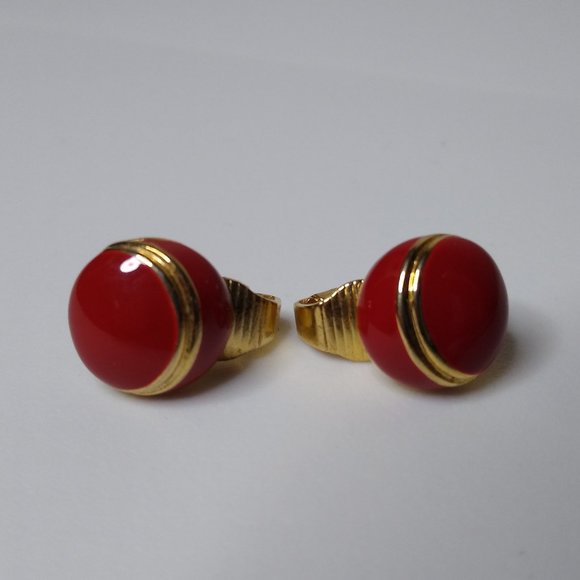 Jewelry Vintage Metal And Red Enamel Small Round Clip On Earrings